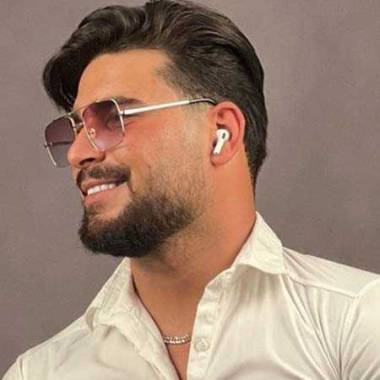 دانلود آهنگ هنوزم ویس شب بخیر شبا برات میفرستما ریوان