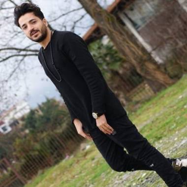 دانلود آهنگ اومدم اخماتو وا کنم آتیش به پا کنم مجتبی دربیدی
