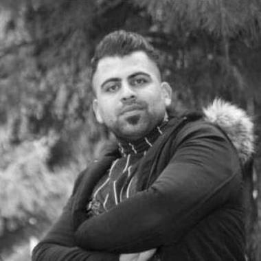 دانلود آهنگ با خیالت بی خیالم تونه دارم سی روز تنگ احمد بیرانوند