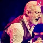 دانلود آهنگ ابی جسارت / اگه جسارت نکنم فقط می خوام نگات کنم