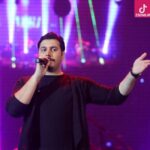 دانلود آهنگ احسان خواجه امیری عاشق که بشی (اجرای زنده)