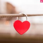 دانلود آهنگ هایده تیر مژگان / غم عشقت من را از پای افکند