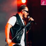 دانلود آهنگ اشوان مغرور (ورژن اجرای زنده) دانلود آهنگ اشوان مغرور (ورژن اجرای زنده)