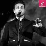 دانلود آهنگ بابک جهانبخش دوباره اشک دوباره درد دوباره گریه یک مرد