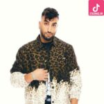 دانلود آهنگ حسین تهی بیا {دلم تنگه بو تنت آره دلتنگ بودنت پاشو بیبی بیا بیا بیا بیا}