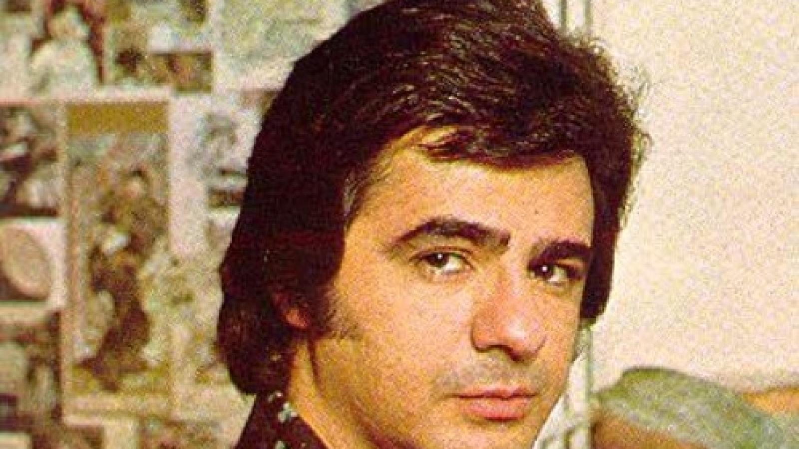 دانلود آهنگ عارف پیری / آدم وقتی که عاشق باشه پیر نیست