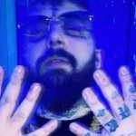 دانلود آهنگ ویناک تو مرد نیستی