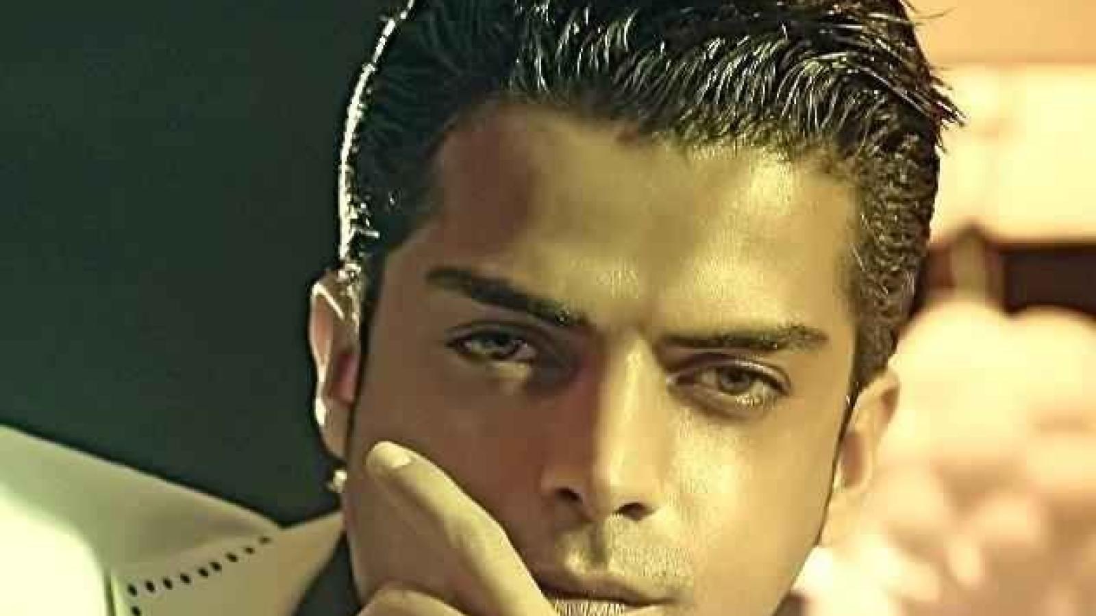 دانلود آهنگ افشین مادر / کی میسوزونه غم تورو عزیز واسه تو کی پشتشو خم میکنه مادرم