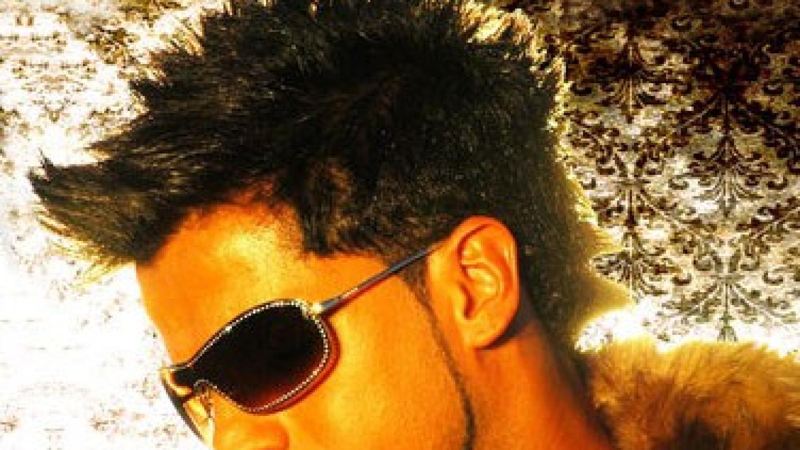 دانلود آهنگ افشین نقاشی / نه این گناه رنگا نیست گناه این دربدره وگرنه نی نیه چشات از آهو مهربون تره