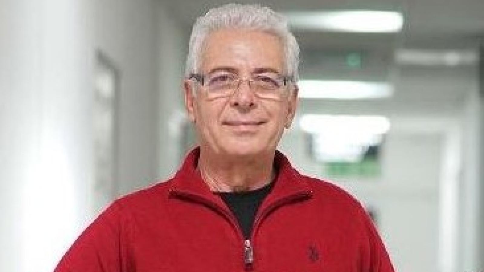 دانلود آهنگ احمدرضا نبی زاده یکی شدن / دیگه از دوستت دارم حرفی نزن آخه عشقی نیست میون تو و من