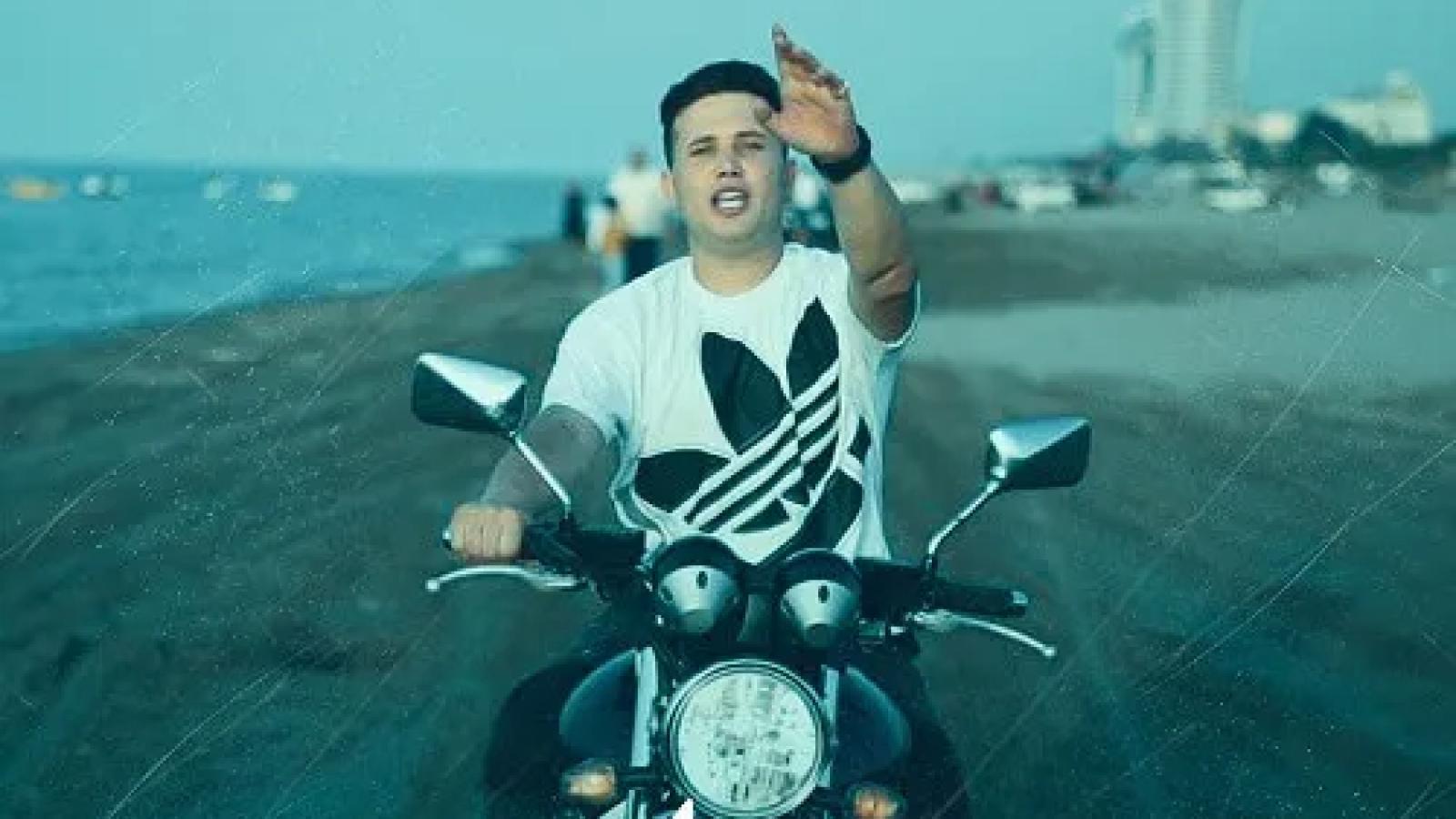 دانلود آهنگ علی احمدیانی آدیداس