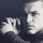 دانلود آهنگ آرمین زارعی چی شد صدا قطع شد / کاش تو روم یکم حس خجالت داشتی ….