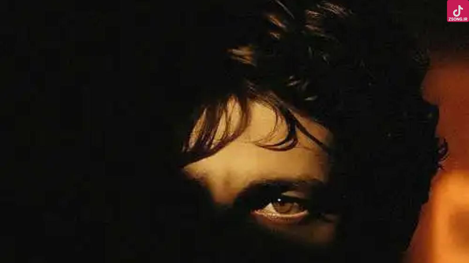 دانلود آهنگ کنیس تهرون خوابه / دوده سیگار بارون شب تهرون خوابه من بیدارم