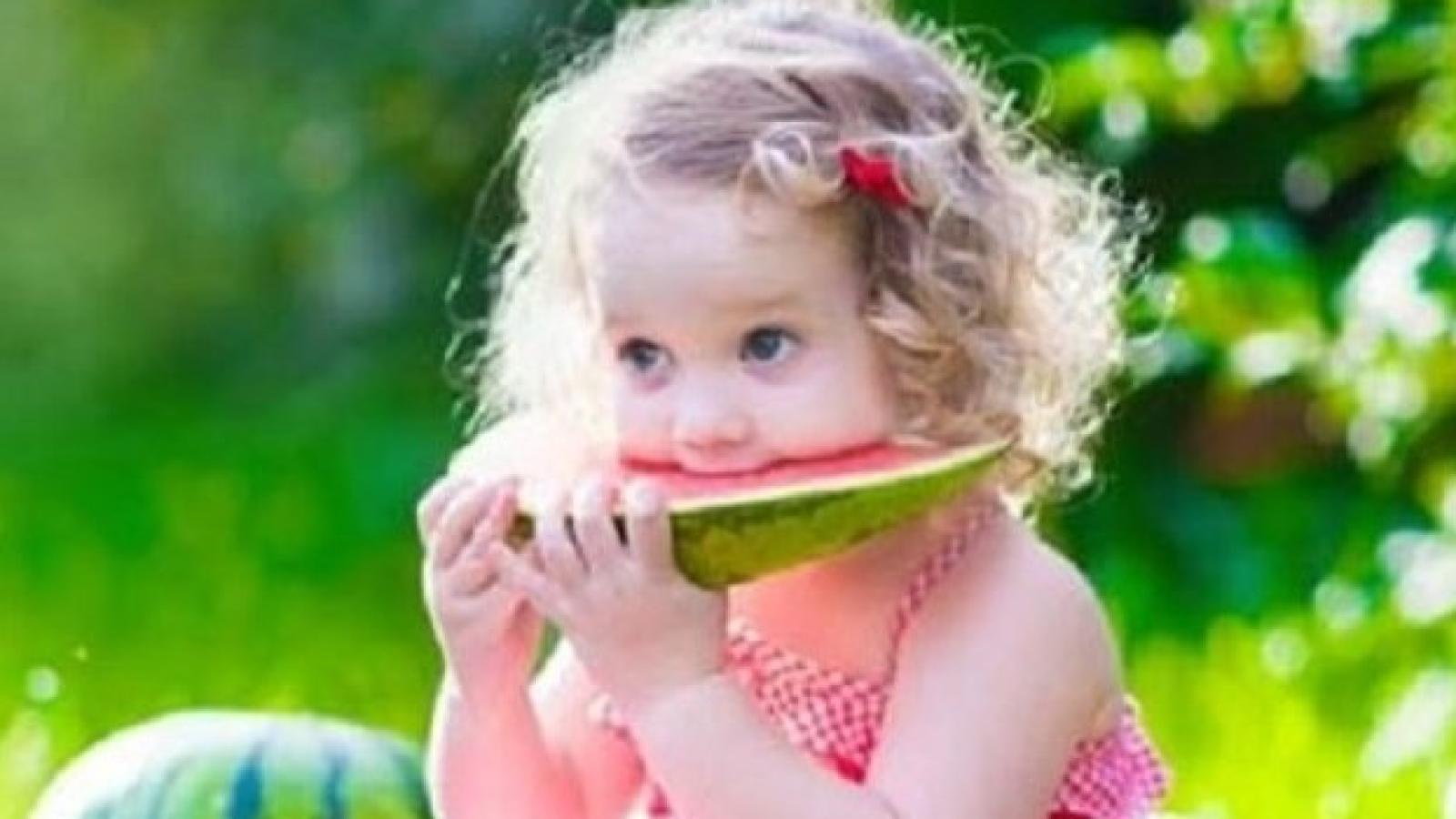 دانلود آهنگ دلکش یاد کودکی / شور و حال کودکی برنگردد دریغا قیل و قال کودکی برنگردد دریغا