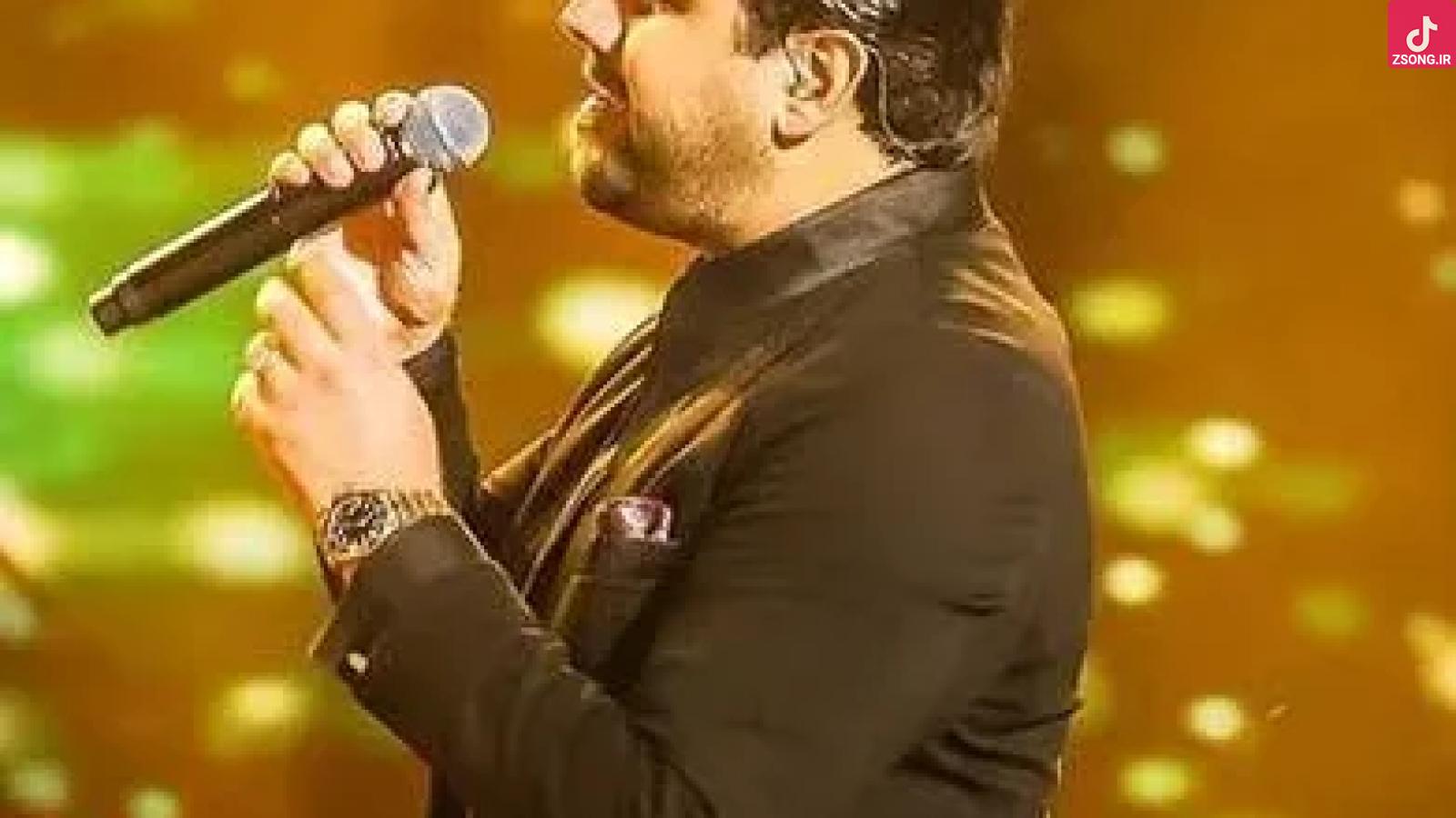 دانلود آهنگ احسان خواجه امیری تحویل بهار / داره حسی تو من بیدار میشه جهان ....