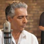 دانلود آهنگ فرامرز اصلانی سینه مالامال درد است ای دریغا مرهمی دل ز تنهایی به جان آمد خدا را همدمی