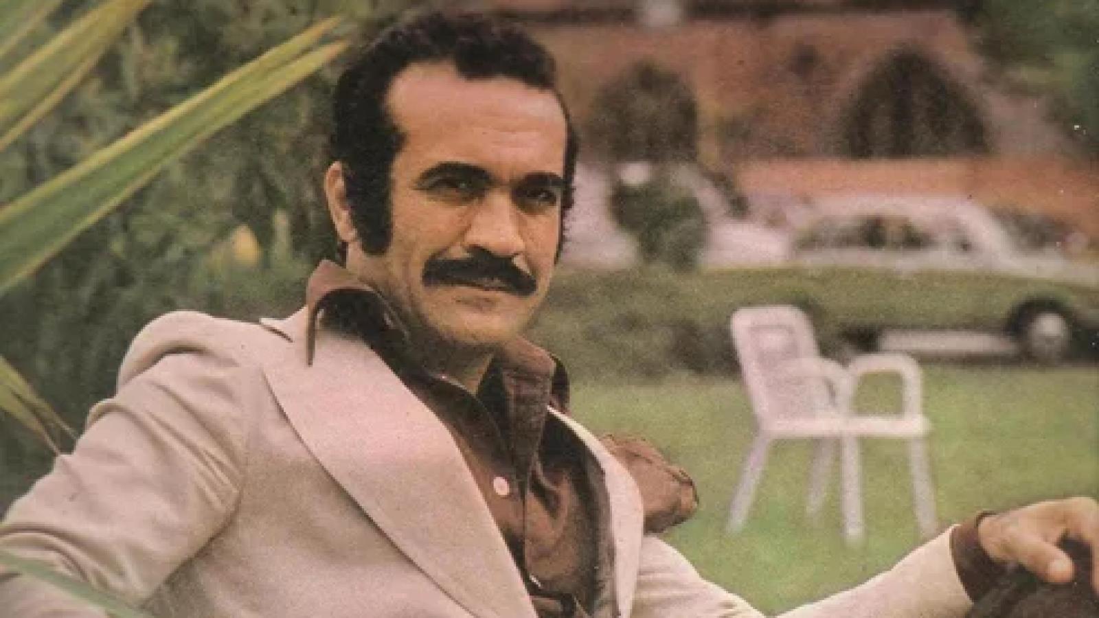 دانلود آهنگ فریدون فرخزاد باران / من با غم فراوانم خشم صدای طوفانم درد سفید بارانم فریاد جاودانم