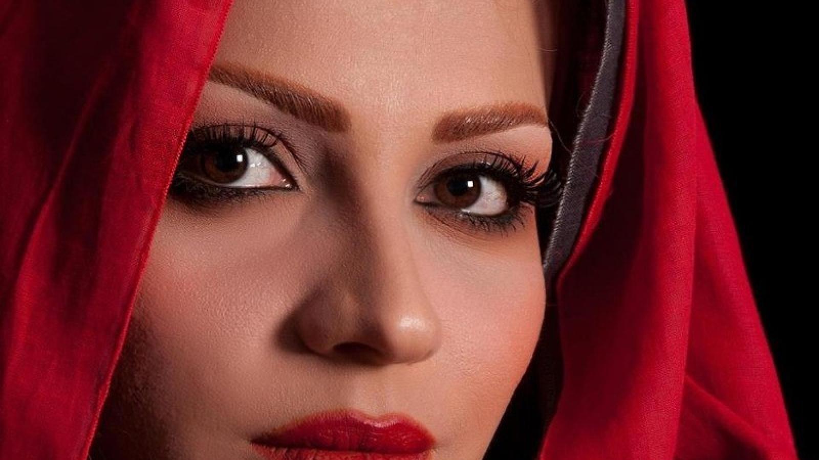 دانلود آهنگ مهرنوش باور / تازه داشتم باورت میکردم که رفتی مثل شعری ازبرت میکردم که رفتی