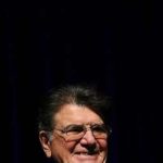  دانلود آهنگ محمدرضا شجریان هزار دستان به چمن دوباره آمد به سخن