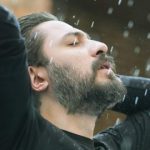 دانلود آهنگ روزبه بمانی میخوام ببخشم خودمو واسه تمام خوبیام برای ترک خودمو برای وابستگیام