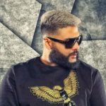 دانلود آهنگ ساسی فقط یه نفر تو ایران بود که میتونست منو دیوونم کنه ولی خسته از گیرام بود اون پایه بد قلقیام بود