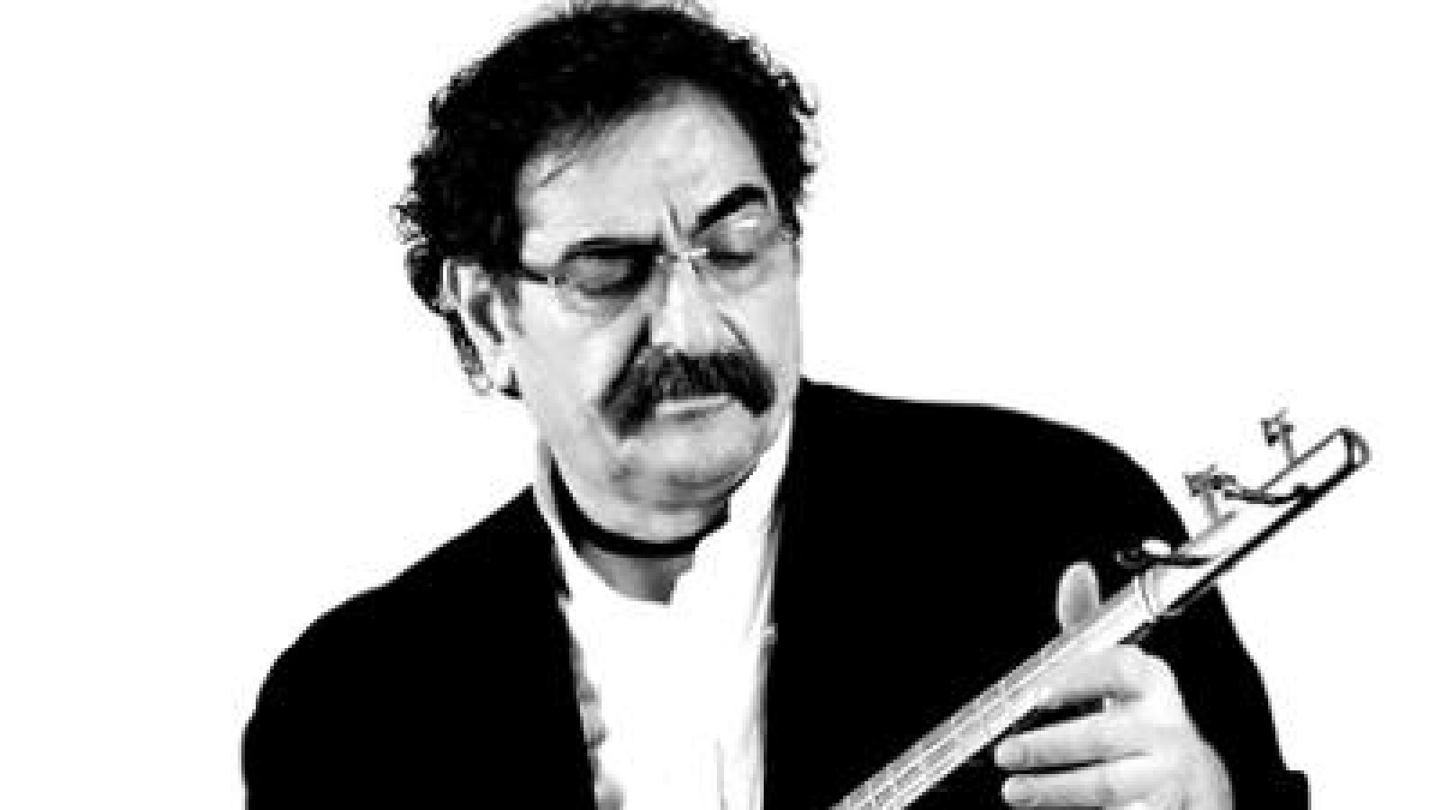 دانلود آهنگ شهرام ناظری زندگی خالی نیست / تا شقایق هست، زندگی باید کرد.