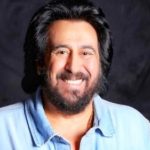 دانلود آهنگ شهرام شب پره لرزون لرزون (یواش یواش لرزون لرزون من اومدم سر کوچتون)