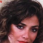 دانلود آهنگ سوزان روشن دختر آریایی/ من همون دختر آریاییم عاشق خاک و خونِ پاکِ ایران