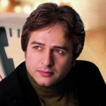 دانلود آهنگ امیر تاجیک تمام میشوم شبی فقط به من اشاره کن بگو که با منی هنوز ، اشاره ای دوباره کن