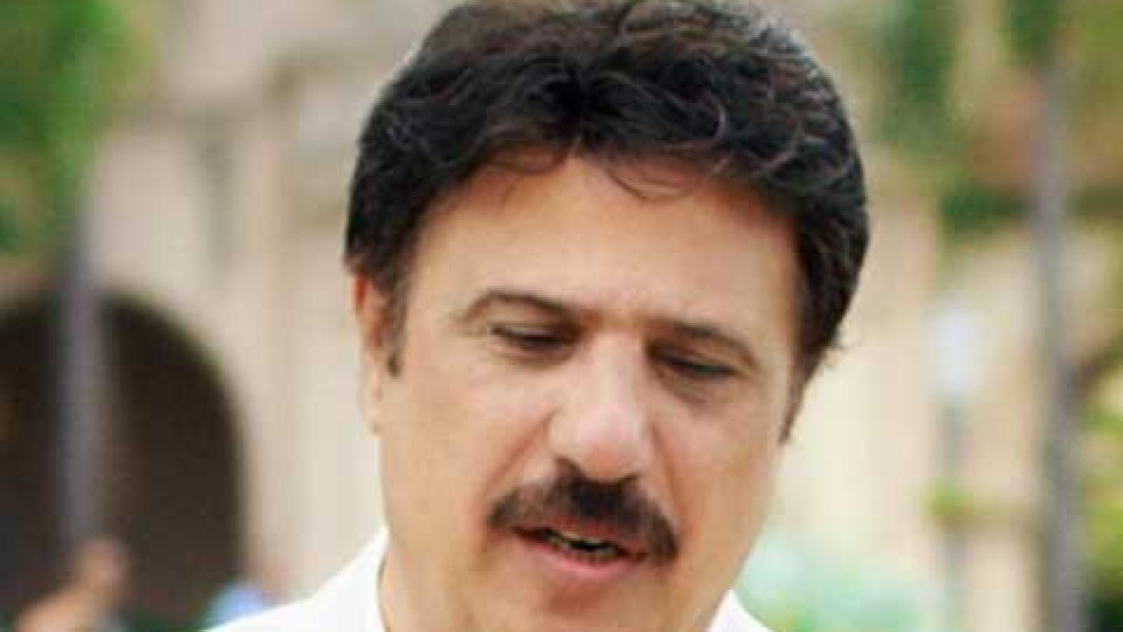 دانلود آهنگ بیژن مرتضوی ارکیده و داس / کنار مرد دریا بغضه خسته