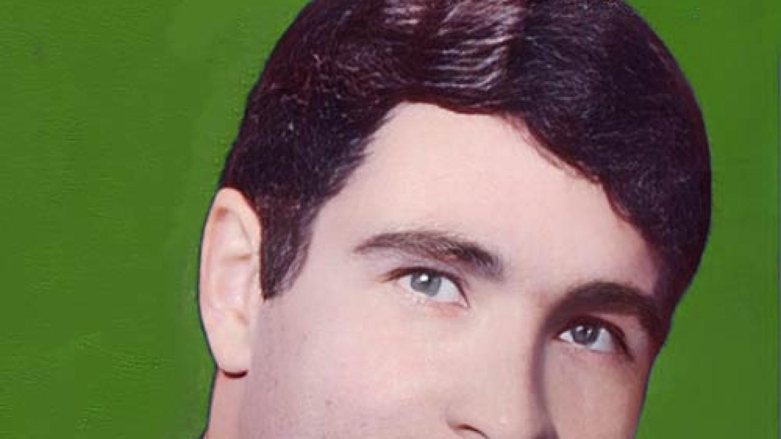 دانلود آهنگ داوود مقامی گریزان / زیبایی تو را در آسمان قمر ندارد بگو چرا تو بی وفا ز من گریزانی