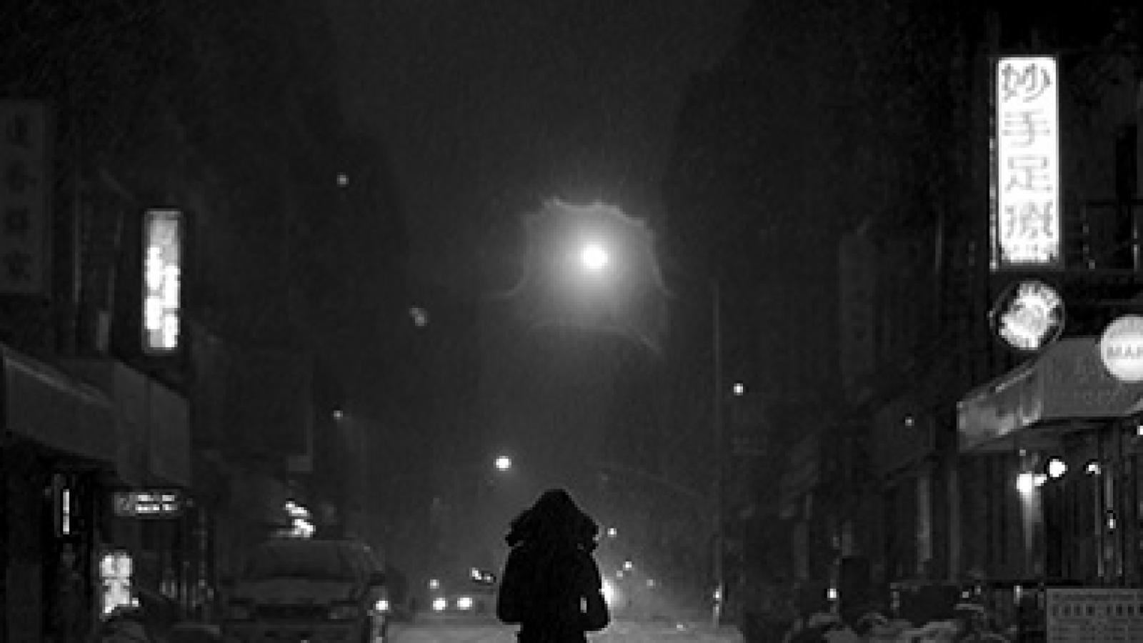 دانلود آهنگ دنیا دادرسان از این شهر برو برو یجا که زندگی کنی تو جز خودت به هیشکی فکر نمیکنی