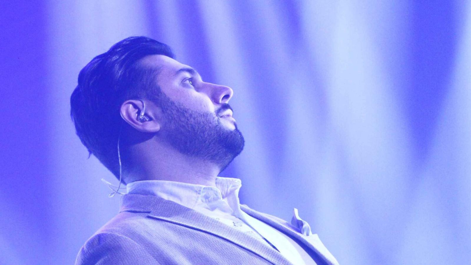 دانلود آهنگ احسان خواجه امیری لب تیغ / از این رویای طولانی از این کابوس بیزاریم