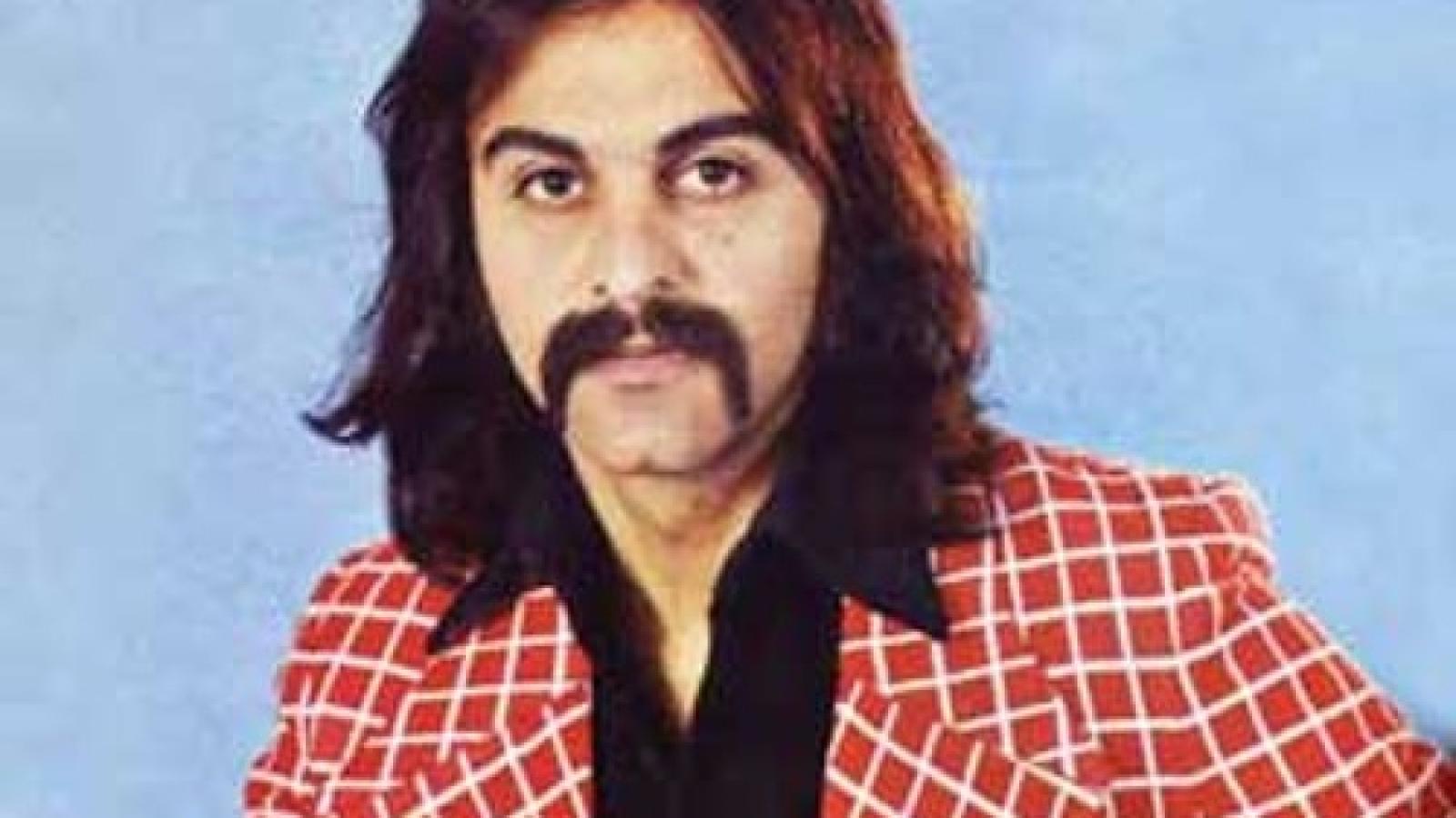 دانلود آهنگ کوروش یغمایی باغ / دل به باغی چه سپارم که بدان نیست امید