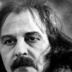 دانلود آهنگ کوروش یغمایی در انتها  {هر چند که رنگ و بوی زیباسـت مرا چون لاله رخ و چو سرو بالاست مرا}