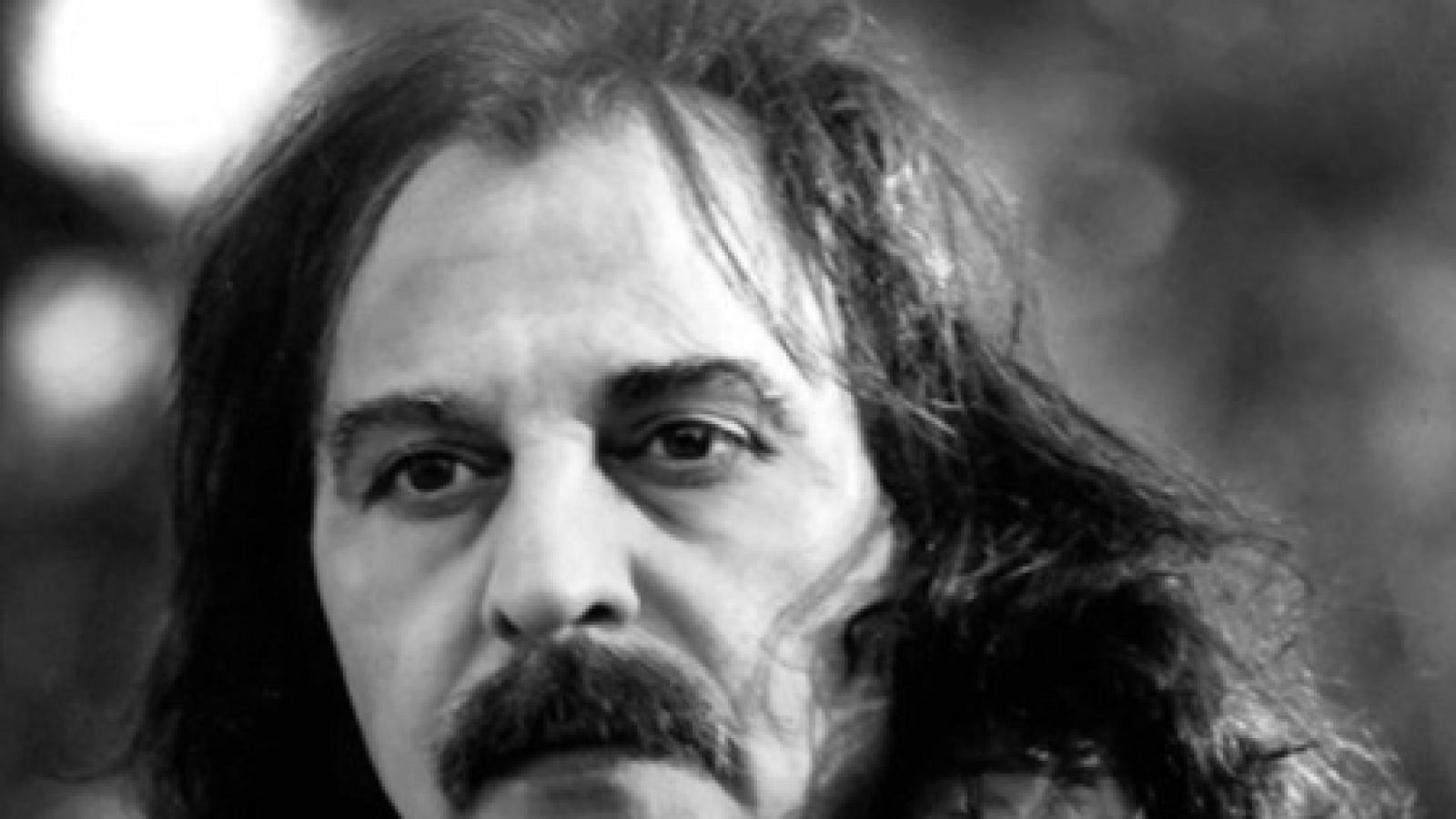 دانلود آهنگ کوروش یغمایی در انتها  {هر چند که رنگ و بوی زیباسـت مرا چون لاله رخ و چو سرو بالاست مرا}