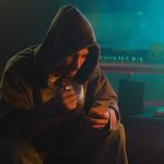 دانلود آهنگ مهراد جم به سلامت / پس برو به سلامت گل من تنگ نمیشه واست دل من