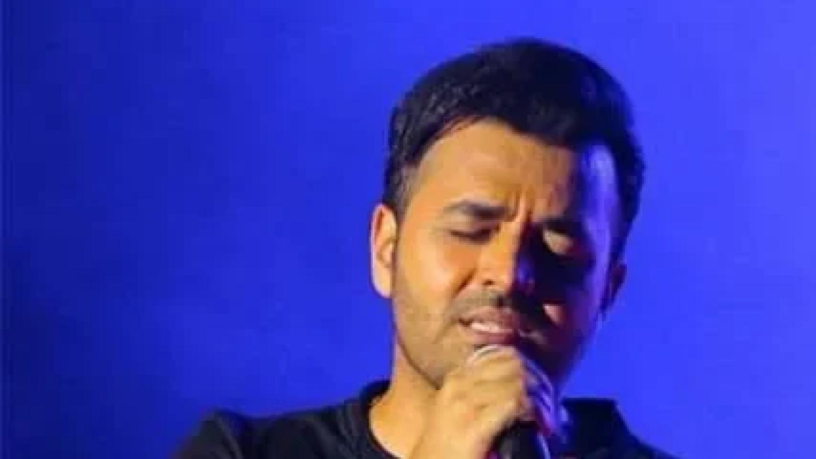 دانلود آهنگ میثم ابراهیمی آرومم / تو عشقمیو فرق میکنیو بیشتر از اینا تو ....