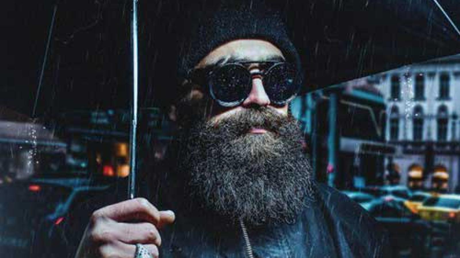 دانلود آهنگ معین زد دلم برات تنگ میشه / این بار که برگشتی بازم خدارو شکر با هم ...