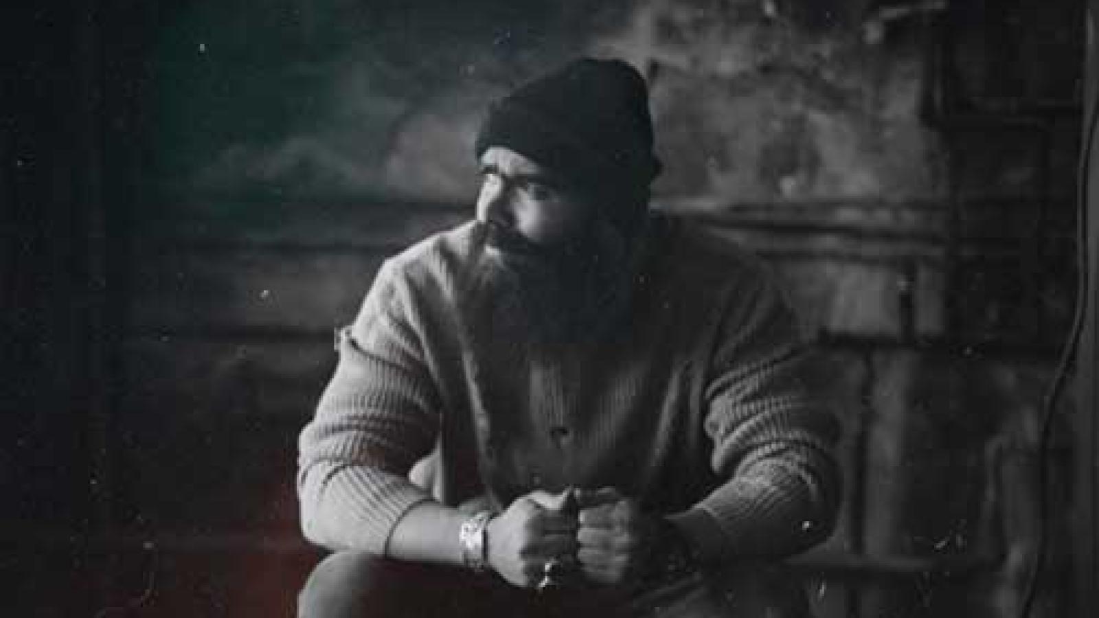 دانلود آهنگ معین زد عاشقتم هنوزم / دلم برای اداهات برای غمزه ی چشمات ...