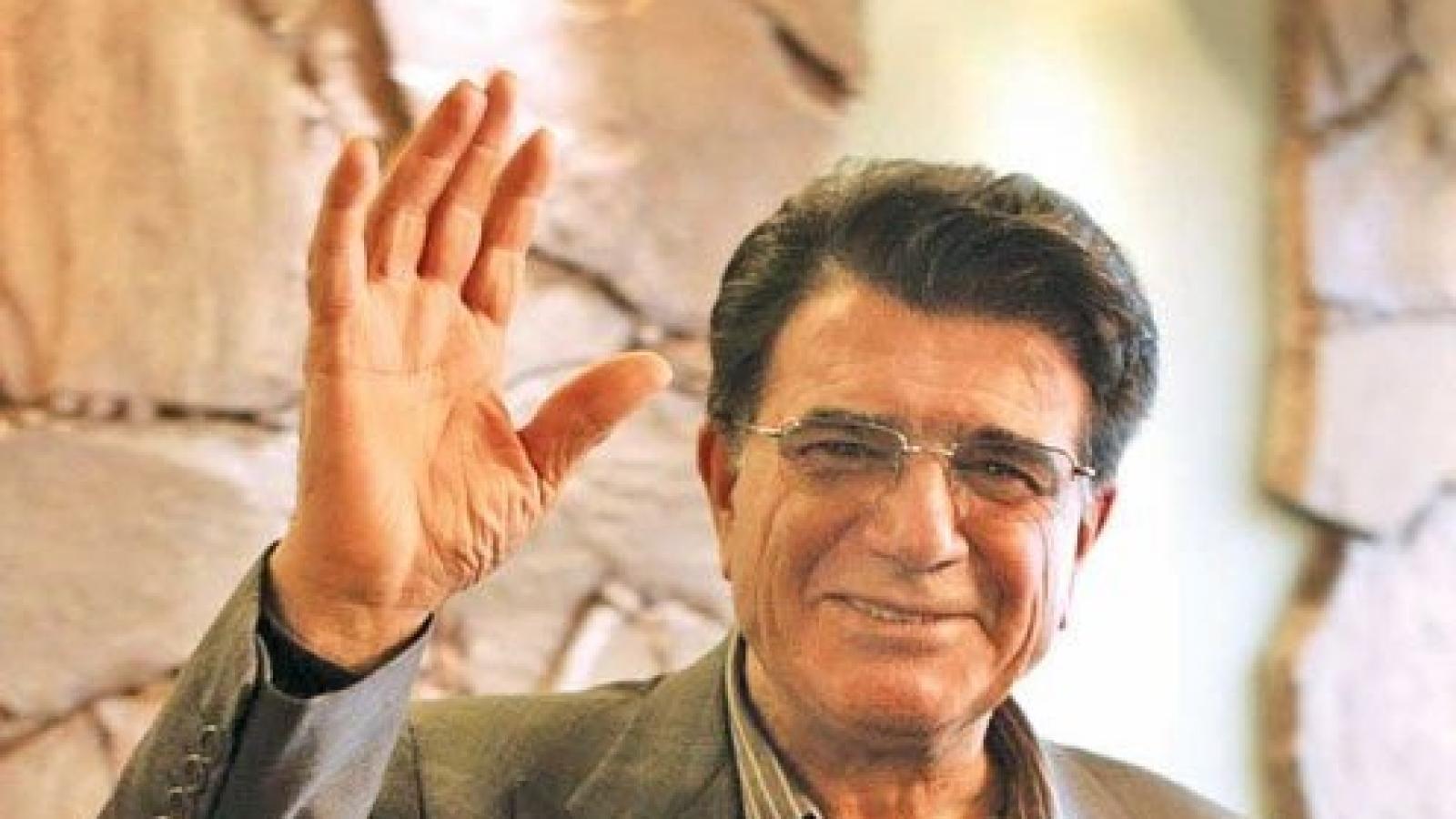  دانلود آهنگ محمدرضا شجریان شب نیشابور / آمد سحری ندا ز میخـانهء ما کـای رنـد خـراباتـی دیوانهء ما برخیز که پر کنی پیمانهء می