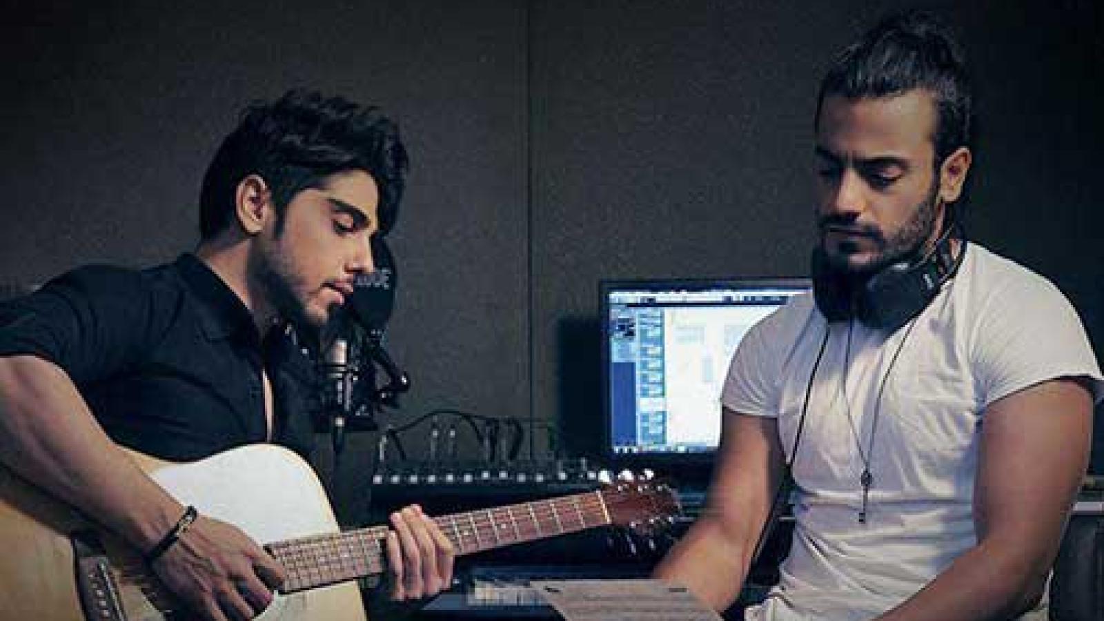 دانلود آهنگ رامین بی باک یهو میذاره میره / یهو میذاره میره میزنه به سرش ....