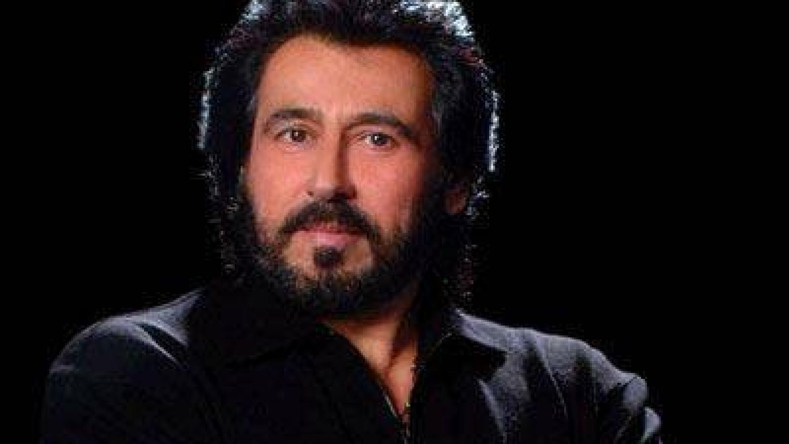 دانلود آهنگ شهرام شب پره عشق اول / قصه ی لیلی و مجنون قصه ی عشق شماست