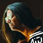 دانلود آهنگ شارومین دلتنگم از روزهای بی تو از هفته ها از ماه ها از سال های بی تو