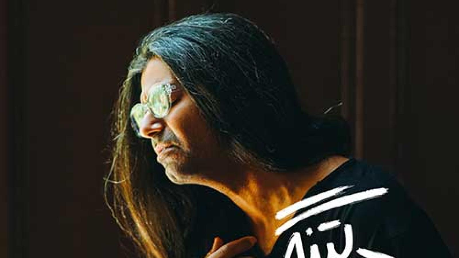 دانلود آهنگ شارومین دلتنگم از روزهای بی تو از هفته ها از ماه ها از سال های بی تو