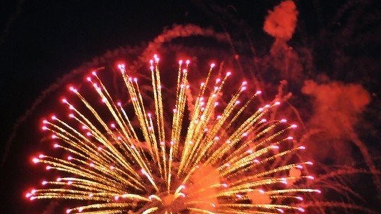 دانلود آهنگ سوزان روشن آتیش بازی / امشب شب آتیش بازیه ستاره هاس