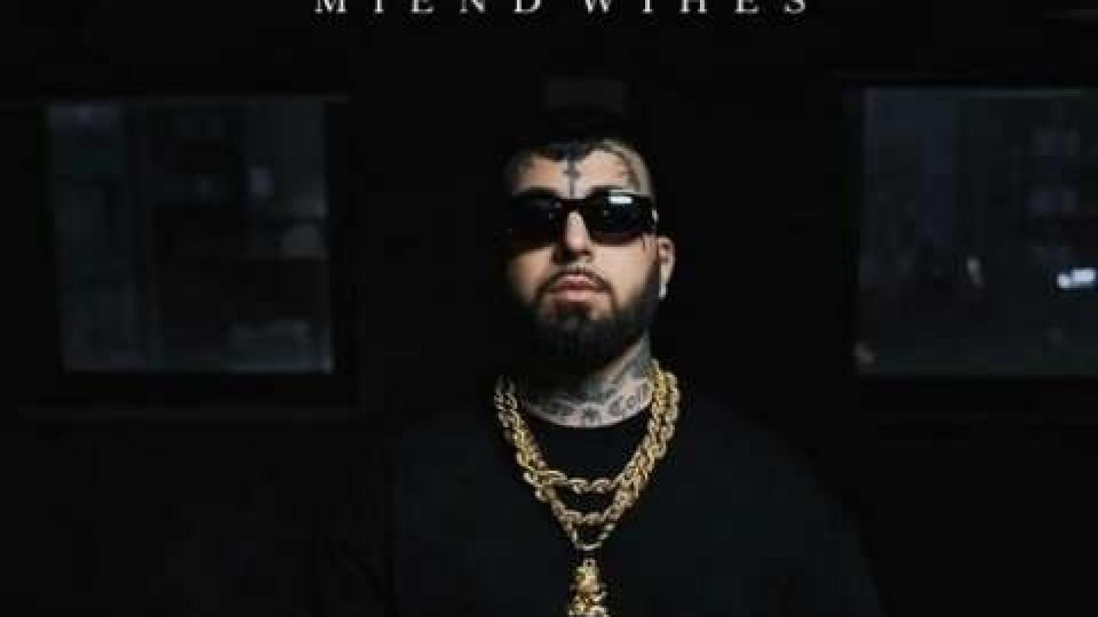 دانلود آهنگ ویناک کم نمیاد / با 2 کیفیت+ پخش آنلاین