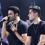 دانلود آهنگ ایوان بند تاج محل / ای وای از دست تو دلم آب شد از اینجوری که تو میخندی