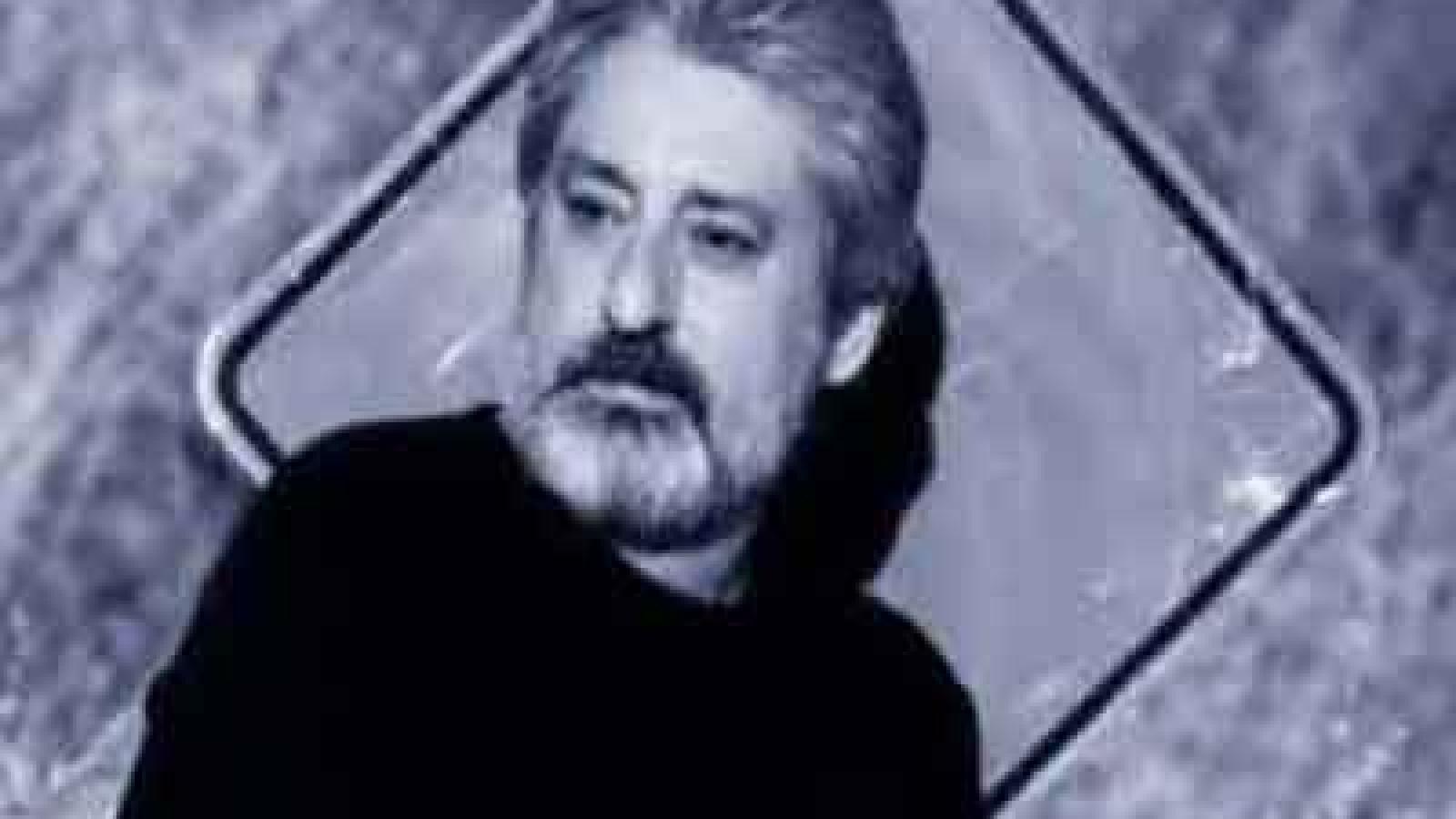 دانلود آهنگ ابی ستاره دنباله دار / ستاره های گمشده هر شب من هزار ...