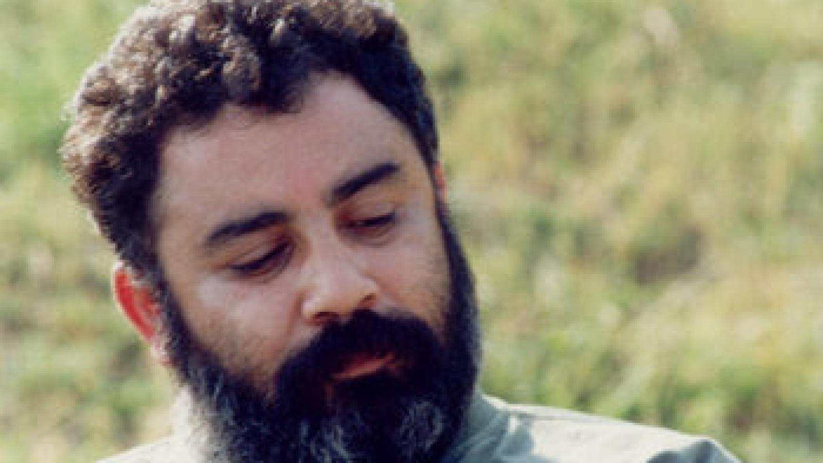 دانلود آهنگ احمد کایا Bir De Sen Gitme {بیرده سن گیتمه}